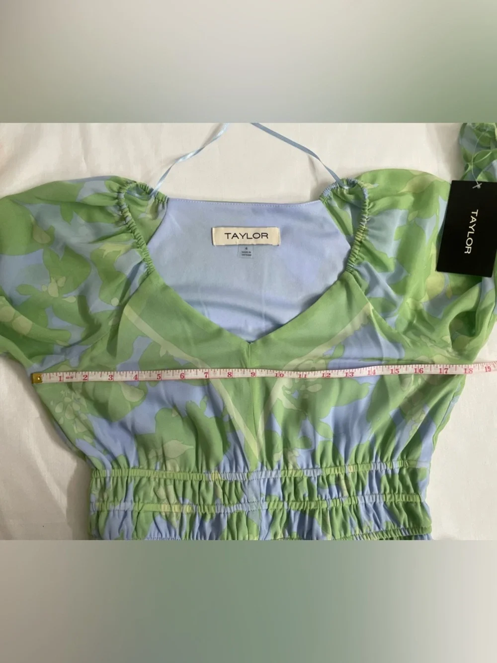 Taylor Chiffon Pastel Mint & Lilac Floral V-Neck Maxi Dress Long Sleeve Size 4 - Picture 9 of 14
